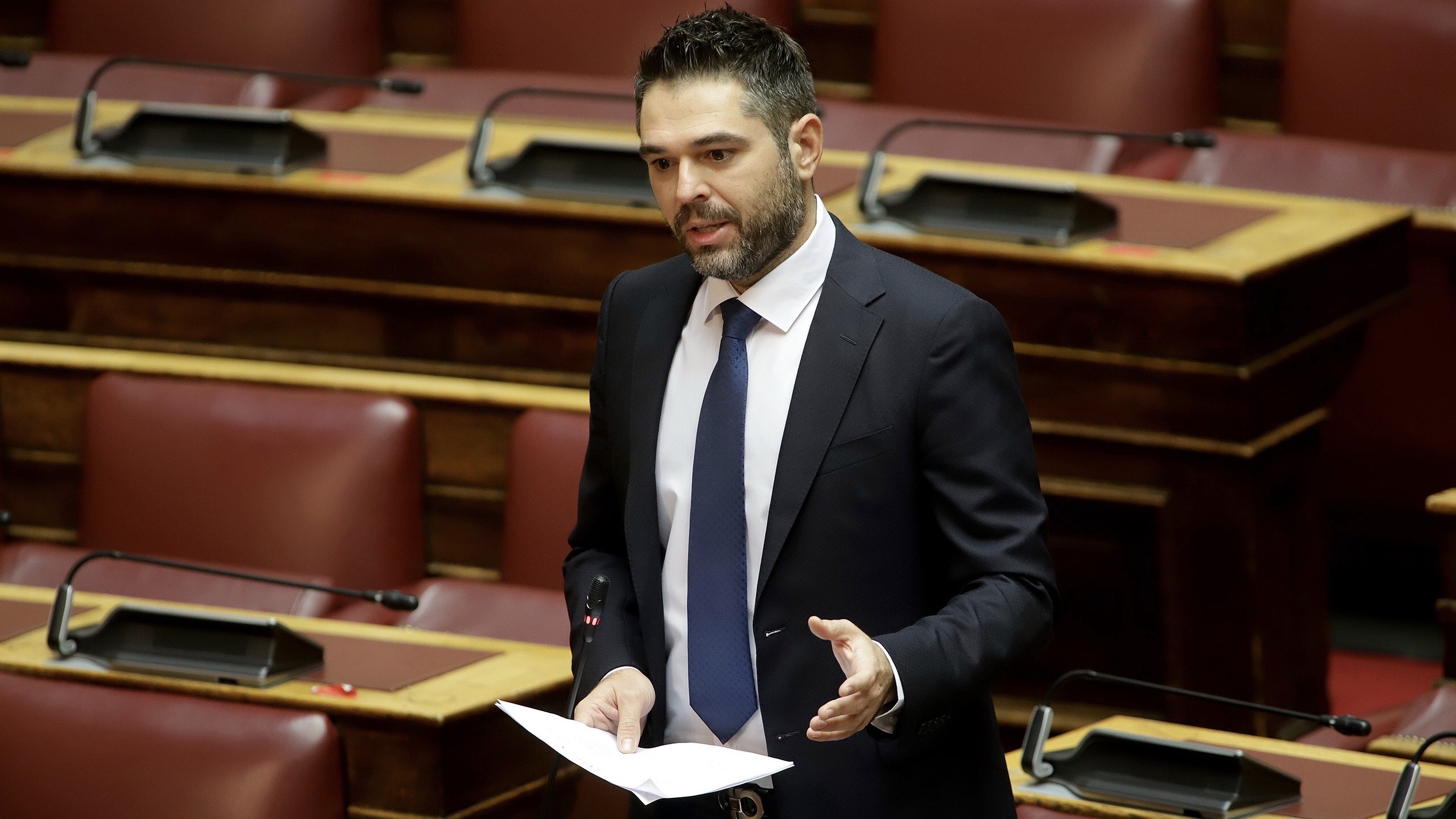 Γιάννης Σαρακιώτης στο pagenews.gr: Ο Μητσοτάκης δεν τηρεί κανένα από τα μέτρα που ο ίδιος έχει επιβάλει