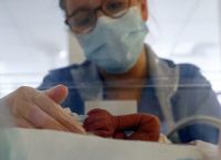 Μωρό κορωνοϊός: Ιατρικό μυστήριο – Έχει ιικό φορτίο 51.418 φορές μεγαλύτερο του συνηθισμένου Μωρό κορωνοϊός: Ιατρικό μυστήριο – Έχει ιικό φορτίο 51.418 φορές μεγαλύτερο του συνηθισμένου