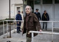 Δημήτρης Κουφοντίνας: Οι συγγενείς των θυμάτων τρομοκρατίας τον καλούν να σταματήσει την απεργία πείνας Δημήτρης Κουφοντίνας: Οι συγγενείς των θυμάτων τρομοκρατίας τον καλούν να σταματήσει την απεργία πείνας