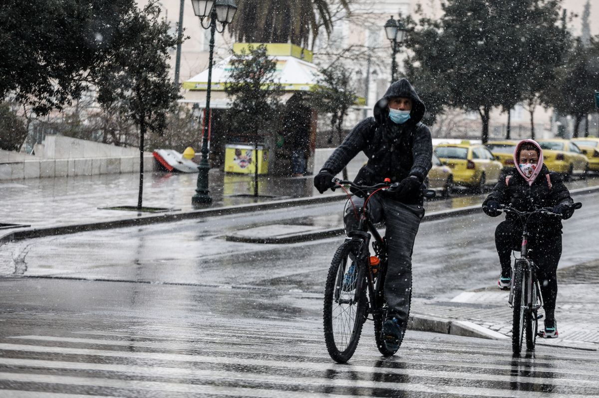 Κακοκαιρία «Μήδεια»: Ισχυρή σύσταση Πολιτικής Προστασίας σε εργαζομένους και κατοίκους της Αττικής