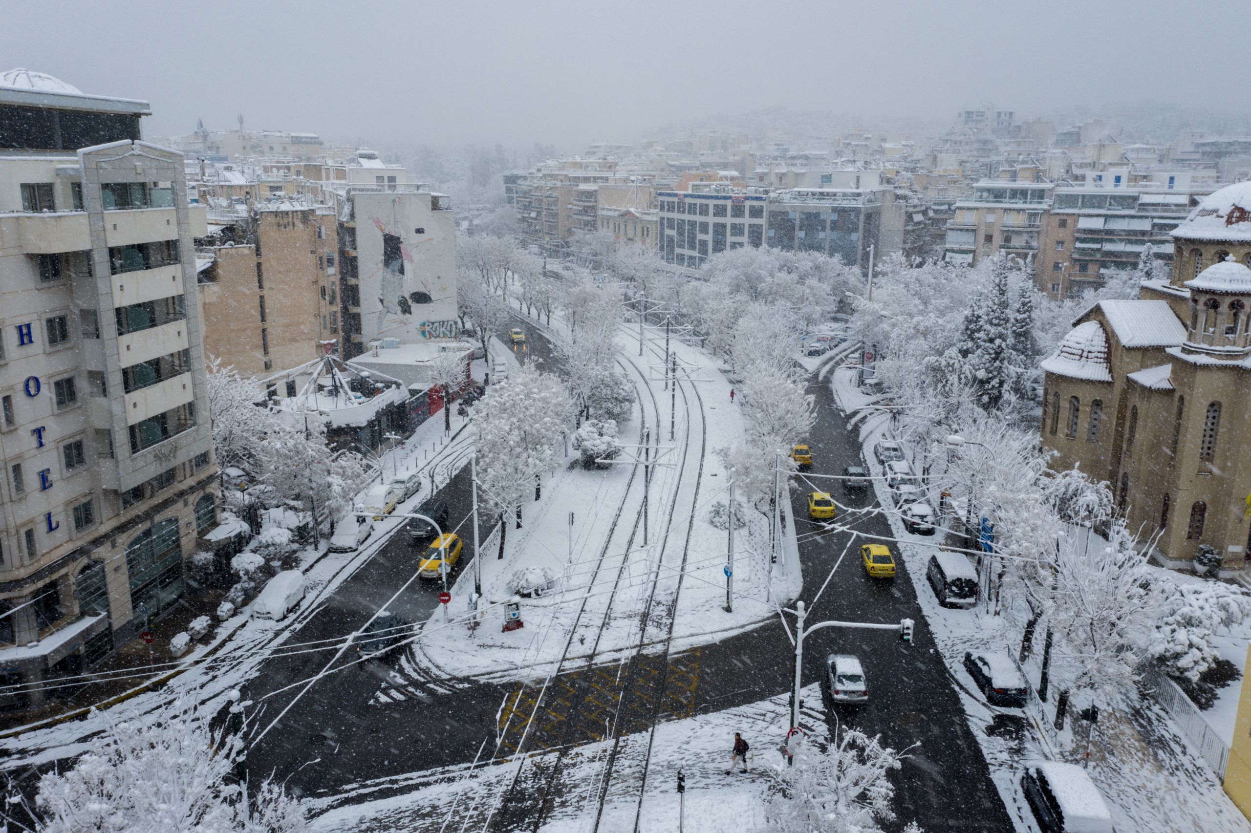 Διακοπή ρεύματος Αττική: 250.000 νοικοκυριά χωρίς ρεύμα – Αργεί η αποκατάσταση των προβλημάτων
