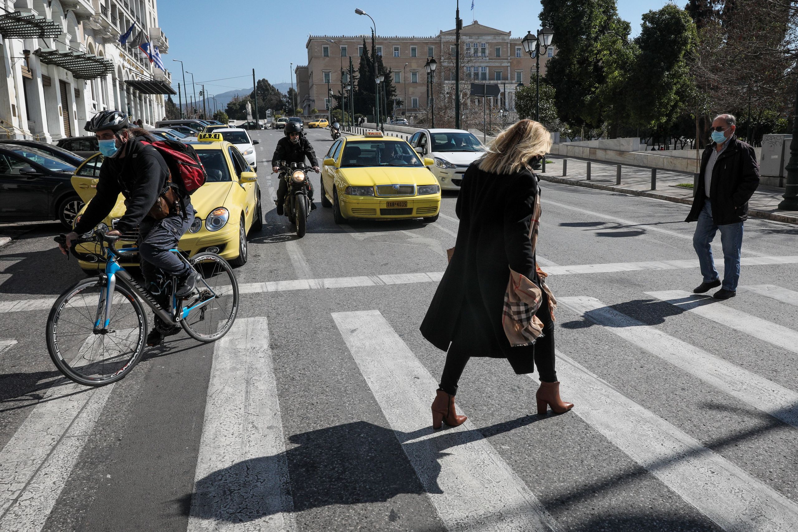 Lockdown Αττική: «Κλείδωσε» η παράταση λόγω της «έκρηξης» των κρουσμάτων και της πίεσης στο ΕΣΥ