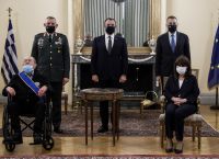 Ιάκωβος Τσούνης: Η Πρόεδρος της Δημοκρατίας παρασημοφόρησε τον 97χρονο βετεράνο του Β’ Παγκοσμίου Πολέμου Ιάκωβος Τσούνης: Η Πρόεδρος της Δημοκρατίας παρασημοφόρησε τον 97χρονο βετεράνο του Β’ Παγκοσμίου Πολέμου