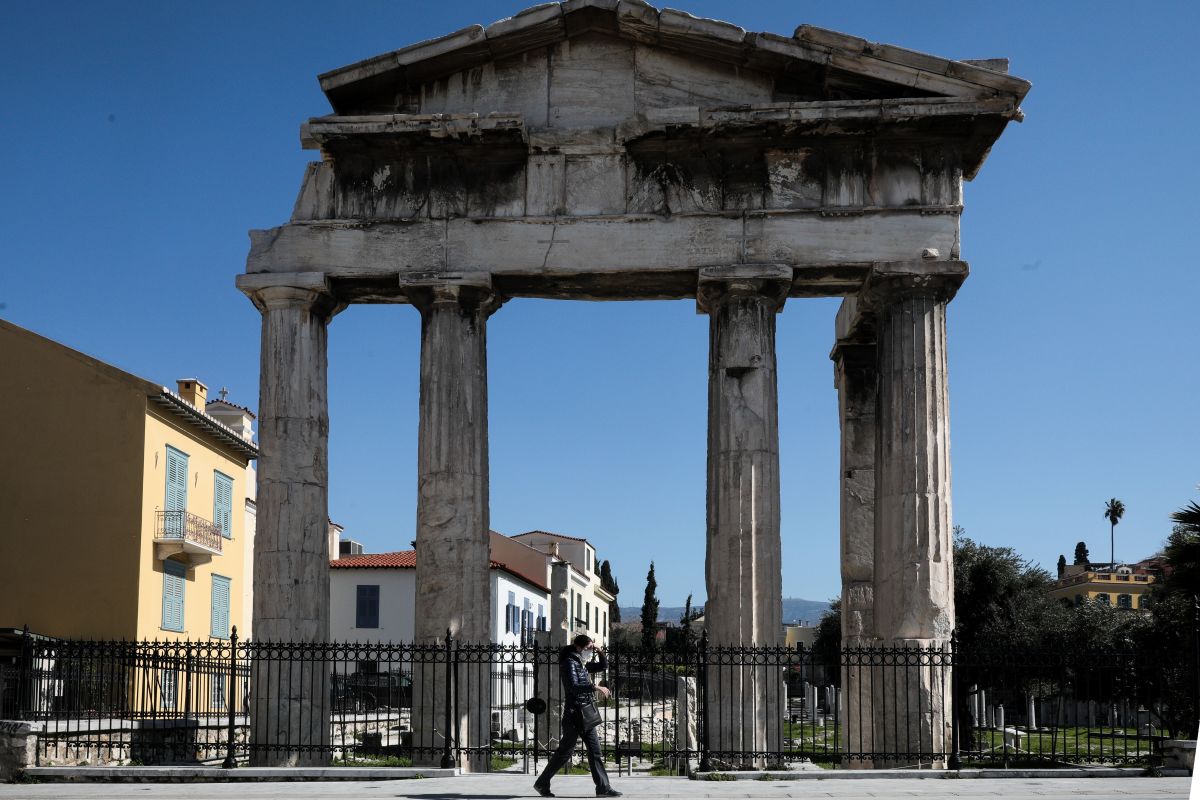 Lockdown Αττική: Η πίεση στο ΕΣΥ και η «έκρηξη» των κρουσμάτων παρατείνουν τα περιοριστικά μέτρα