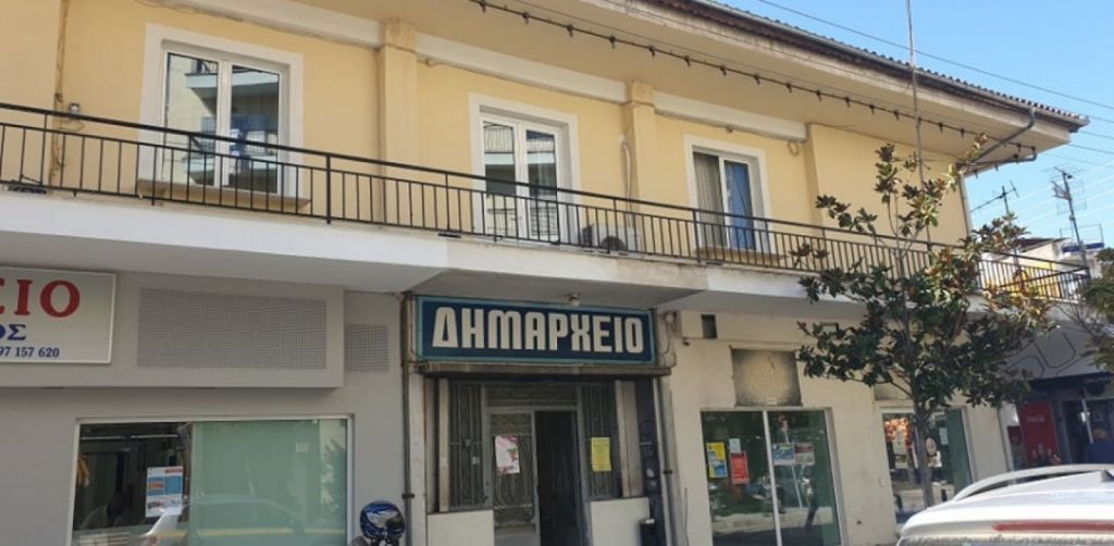 Γρεβενά: Άγριο ξυλοκόπημα του αντιδημάρχου μέσα στο Δημαρχείο