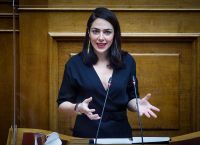 Δόμνα Μιχαηλίδου: Λάθος η διατύπωσή μου για τις απολύσεις σε δομές Υγείας