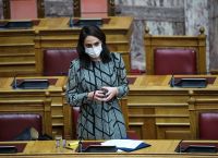 Δόμνα Μιχαηλίδου: Από σήμερα οι έλεγχοι για ανεμβολίαστους εργαζόμενους