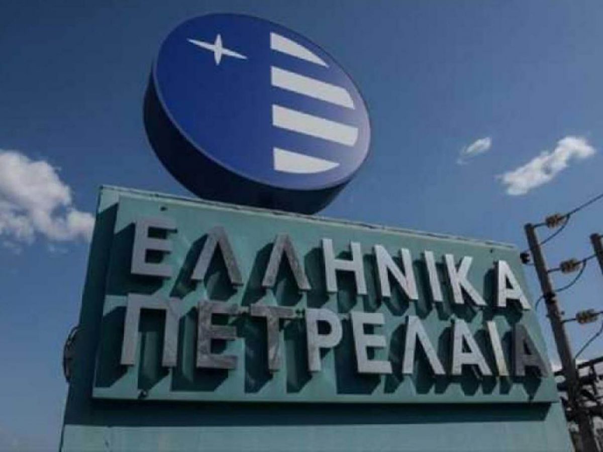 ΕΛΠΕ: Ολική διακοπή ηλεκτροδότησης λόγω του blackout – Φυσιολογικές οι εκτονώσεις καυσαερίων