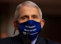 Φάουτσι: Υπέρ των προνομίων στους εμβολιασμένους Φάουτσι: Υπέρ των προνομίων στους εμβολιασμένους