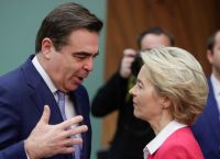 Εμβολιασμός Ευρώπη: Κοινό άρθρο Ούρσουλα φον ντερ Λάιεν και Μαργαρίτη Σχοινά – Ενωμένοι κατά του ιού