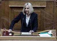 Γεννηματά: Δεν υπάρχουν άλλες αντοχές στην κοινωνία Γεννηματά: Δεν υπάρχουν άλλες αντοχές στην κοινωνία
