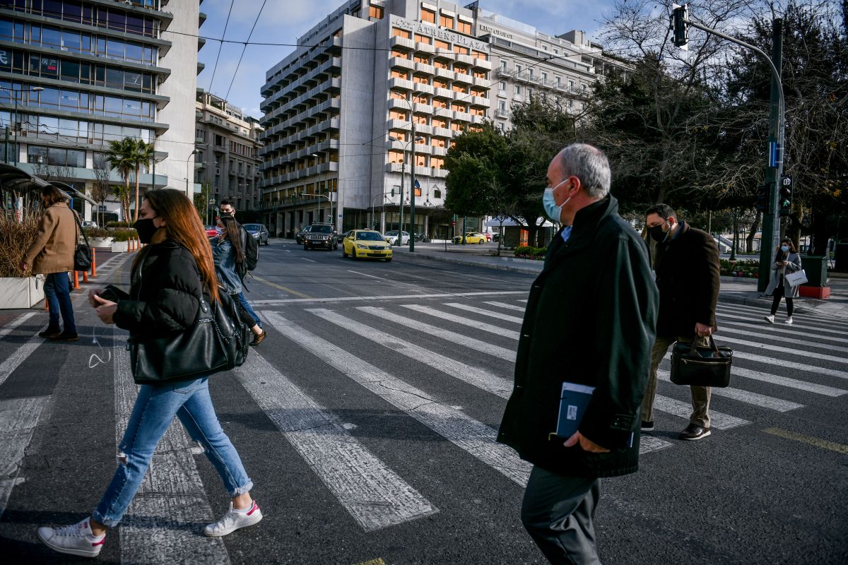 Παραβάσεις μέτρων: 1.193 πρόστιμα και 7 συλλήψεις