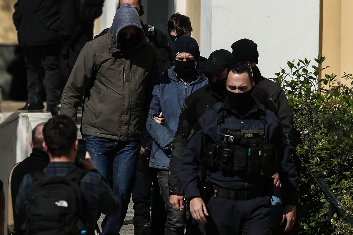 Δημήτρης Λιγνάδης: Ο πρώτος άνθρωπος που επικοινώνησε μέσα από τη φυλακή