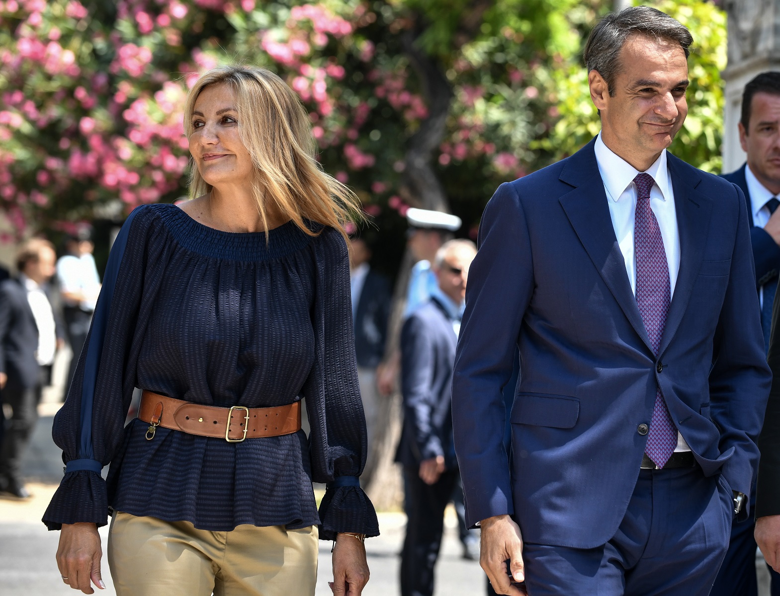 Μαξίμου για επίθεση Zeus+Dione: «Θρασύδειλοι τραμπούκοι οι δράστες»