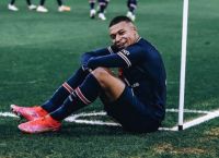 Μπαπέ Παρί Σεν Ζερμέν: Τόσο θα κοστίσει σε όποια ομάδα θελήσει να τον αποκτήσει