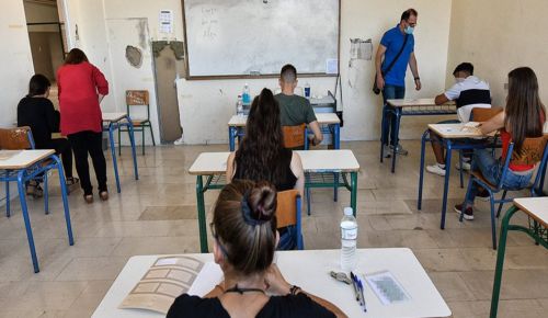 Πανελλήνιες 2021: 15 Μαΐου η ανακοίνωση για τον αριθμό εισακτέων στα πανεπιστήμια