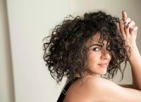 Μαρία Σολωμού: Η ιστορική εμφάνιση χωρίς εσώρουχο που άφησε εποχή