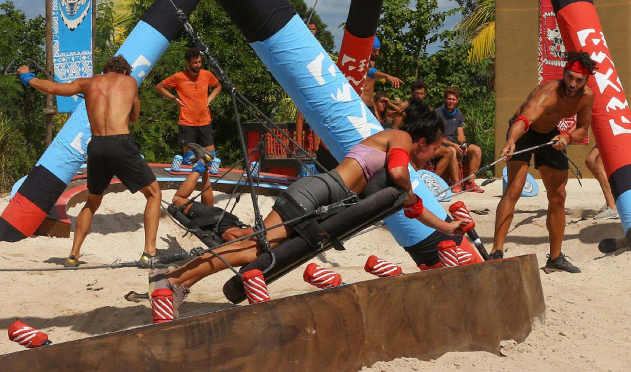 Survivor 4: Η είσοδος των νέων παικτών και η νίκη των «μπλε»