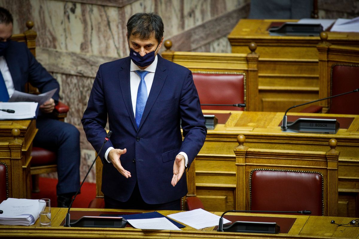 Χάρης Θεοχάρης: Η Ελλάδα θα αναγνωρίσει όλα τα πιστοποιητικά εμβολιασμού από τη Σερβία