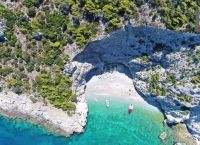 X-Beach: Η παραλία με το μυστηριώδες όνομα είναι μόνο 1,5 ώρα από την Αθήνα X-Beach: Η παραλία με το μυστηριώδες όνομα είναι μόνο 1,5 ώρα από την Αθήνα