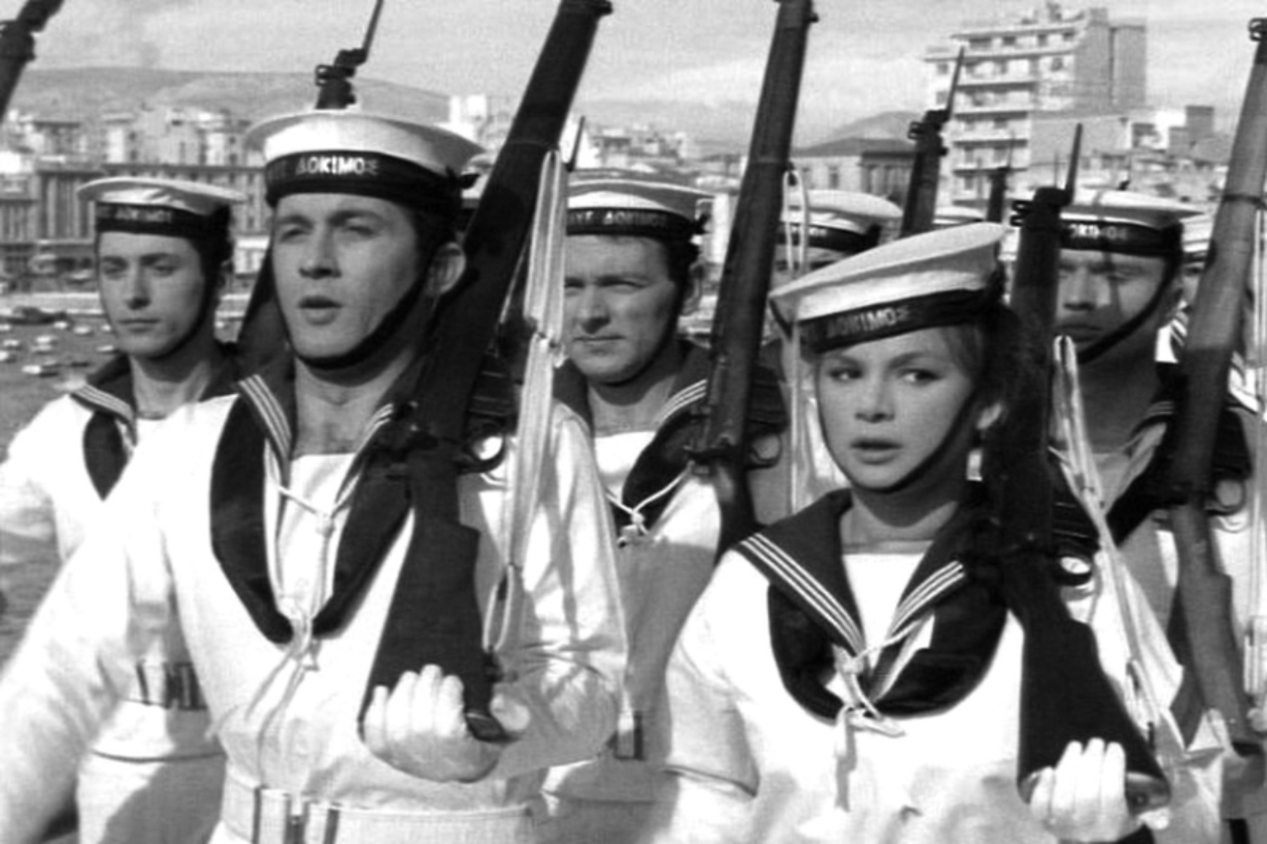 Αλίκη Βουγιουκλάκη: Άγνωστα παρασκήνια από την ταινία Αλίκη στο Ναυτικό