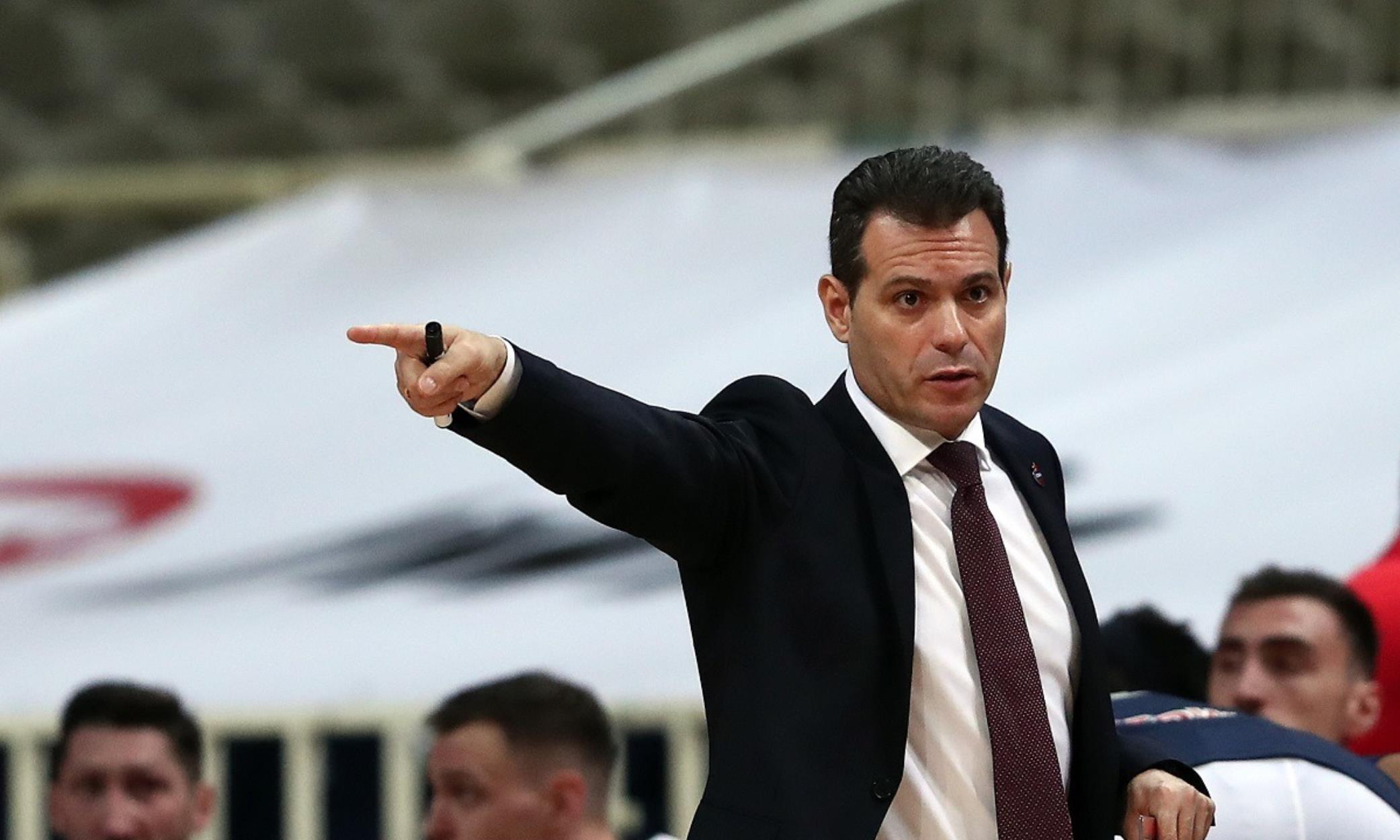 Δημήτρης Ιτούδης: Έξαλλος με τον Μάικ Τζέιμς
