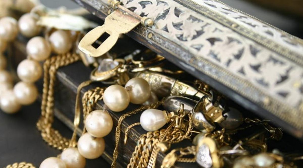 Ληστεία Αγία Παρασκευή: Ξάφρισαν ηλικιωμένη