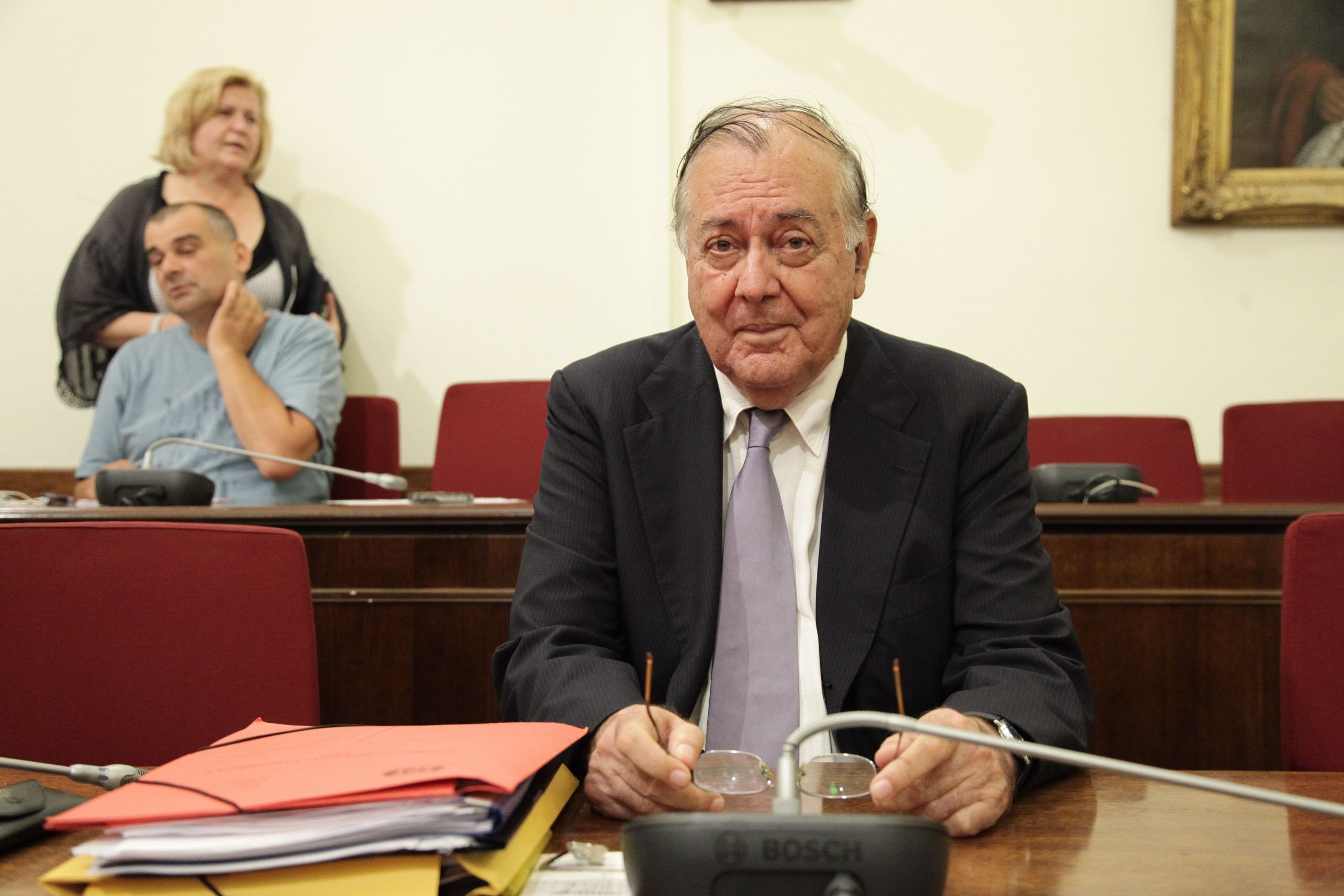 Πέθανε ο Βασίλης Κωστόπουλος