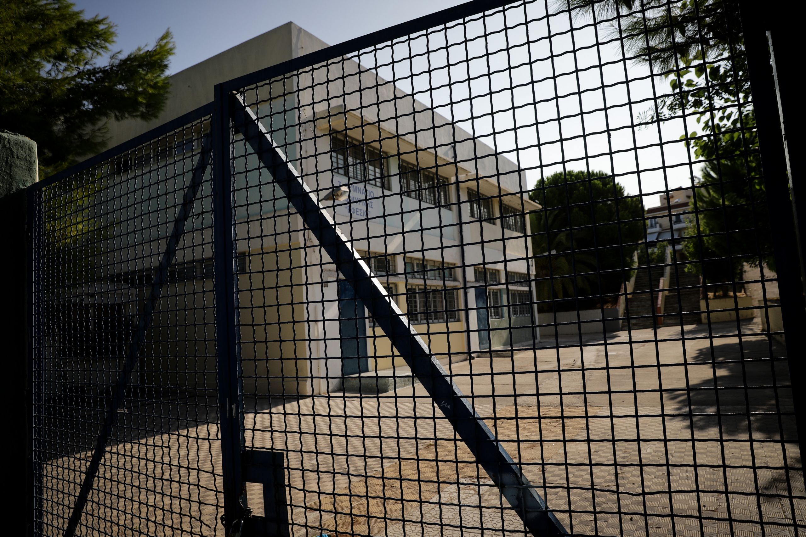Σχολεία: Άνοιγμα με self tests – Προτεραιότητα στα λύκεια