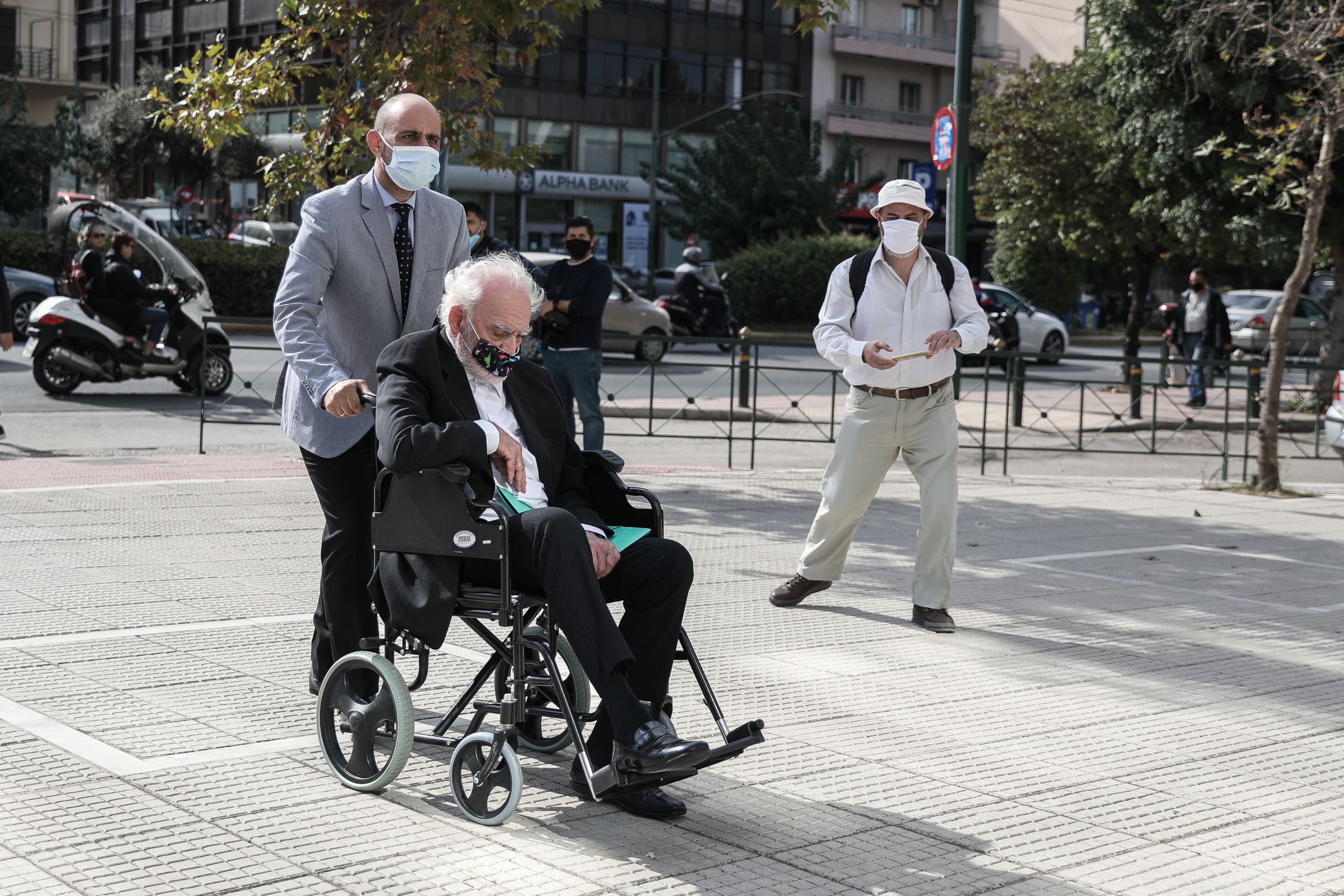 Τσοχατζόπουλος: Τι λέει το Λαϊκό για την υγεία του