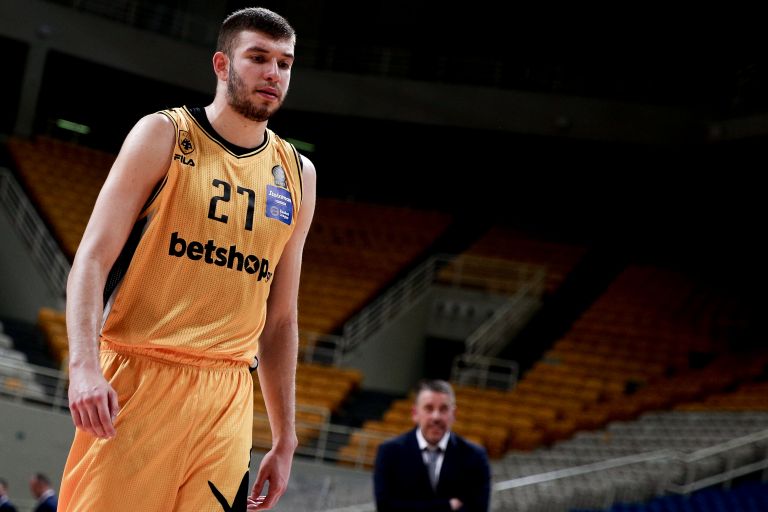 Νίκος Ρογκαβόπουλος: Αρνήθηκε να προπονηθεί με την ΑΕΚ