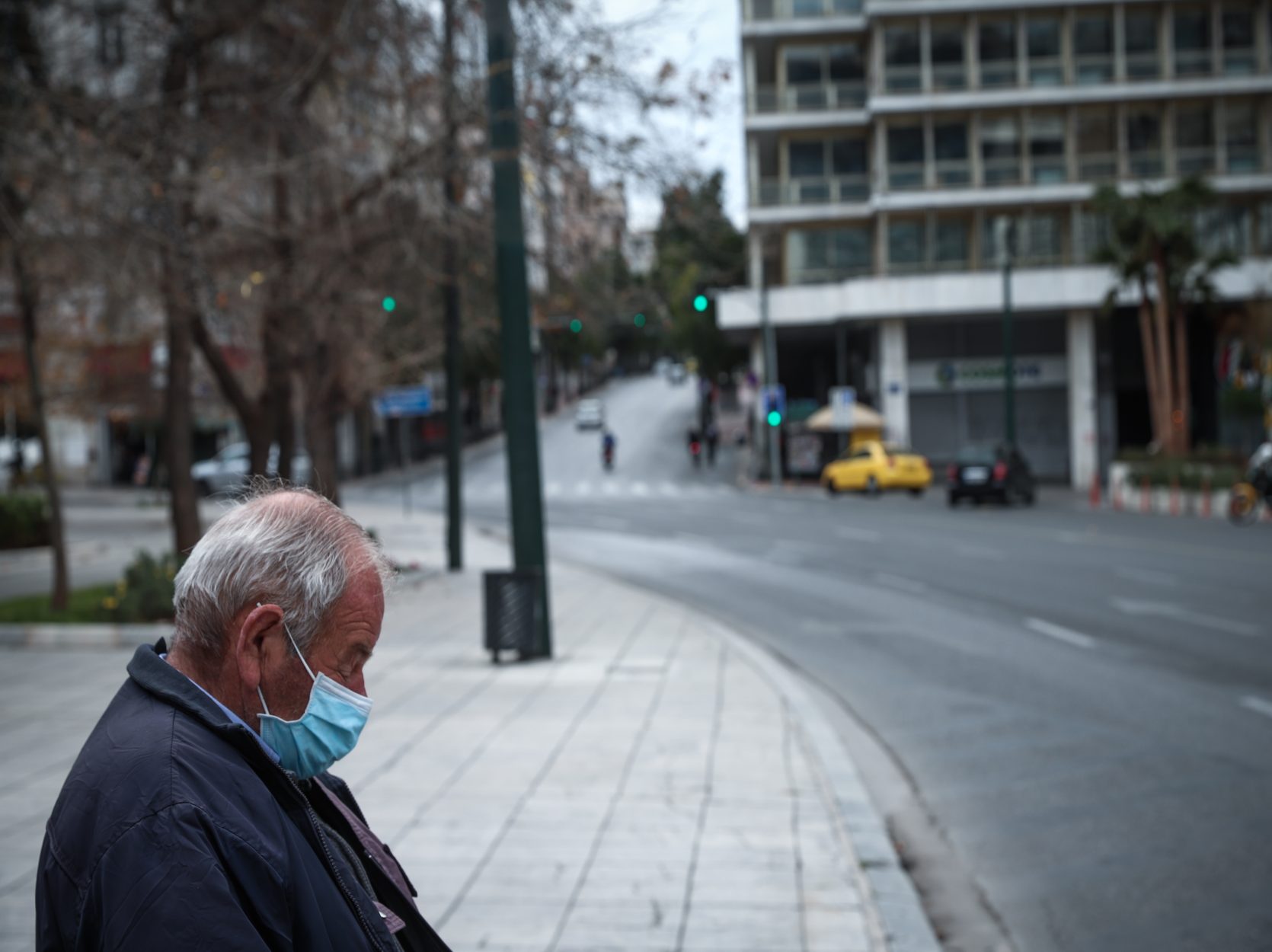 Lockdown: Τα 4.340 κρούσματα φέρνουν την ανατροπή