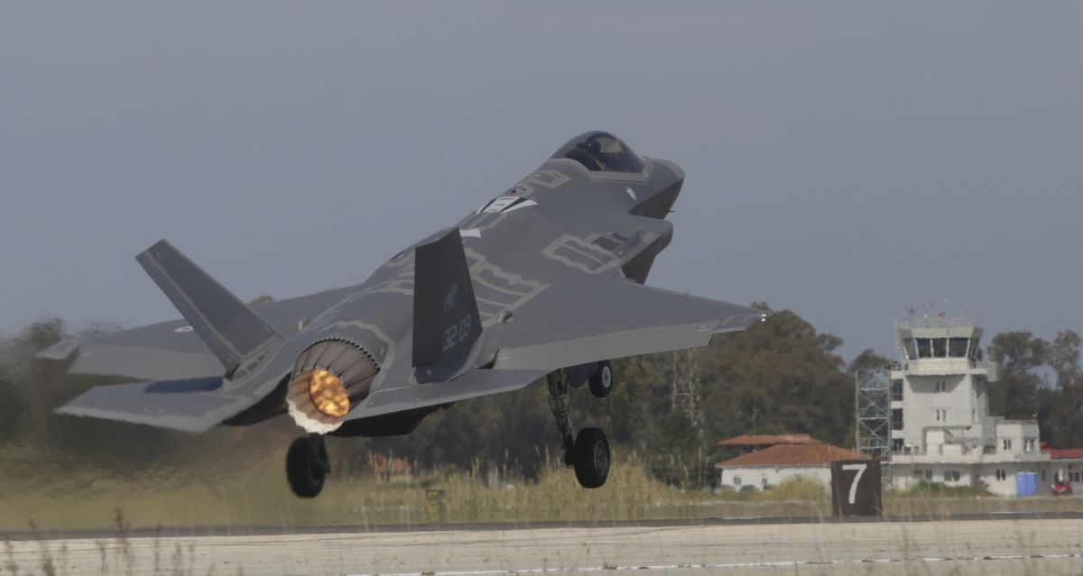 Νομοσχέδιο Μενέντεζ: Έγκριση απόκτησης F35 από την Ελλάδα