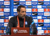 Φαν’τ Σχιπ: Επιρρίπτει ευθύνες στις ομάδες για τη μη χρήση Ελλήνων παικτών