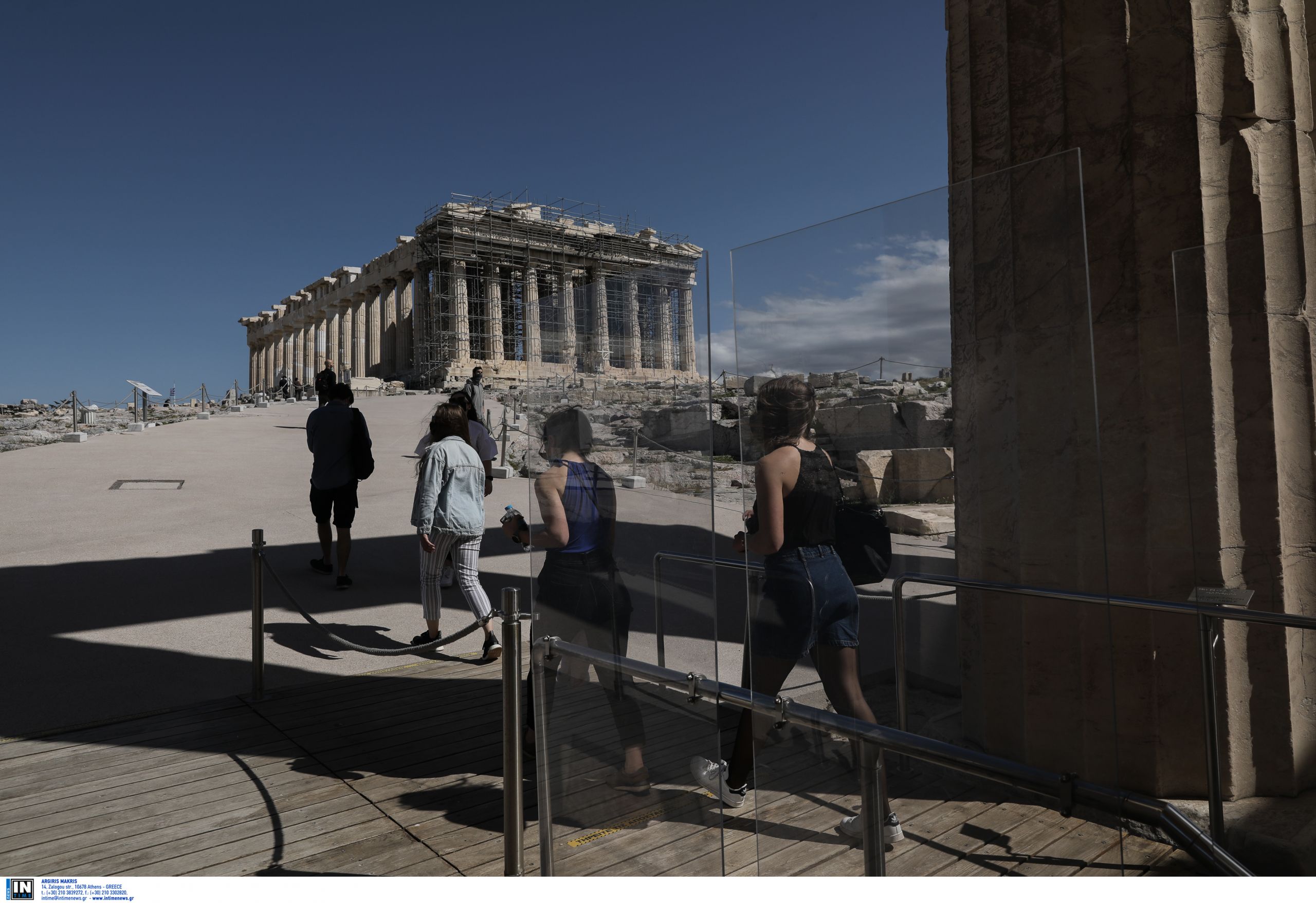 Ακρόπολη: Νέες φωτογραφίες από το «τσιμέντωμα»