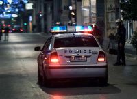 Επίθεση Ζωγράφου: Άγνωστοι πέταξαν μολότοφ σε εν κινήσει περιπολικό και τράπηκαν σε φυγή Επίθεση Ζωγράφου: Άγνωστοι πέταξαν μολότοφ σε εν κινήσει περιπολικό και τράπηκαν σε φυγή