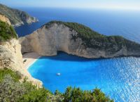 Οι 5 πιο επικίνδυνες παραλίες στην Ελλάδα Οι 5 πιο επικίνδυνες παραλίες στην Ελλάδα
