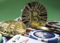 Ποιος είπε ότι η εξάπλωση ενός ιού πρέπει να μας εμποδίσει να απολαύσουμε κάποια καλής ποιότητας ψυχαγωγία;