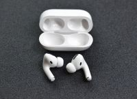 Apple AirPods: Διέρρευσαν φωτογραφίες της νέας συσκευής Apple AirPods: Διέρρευσαν φωτογραφίες της νέας συσκευής