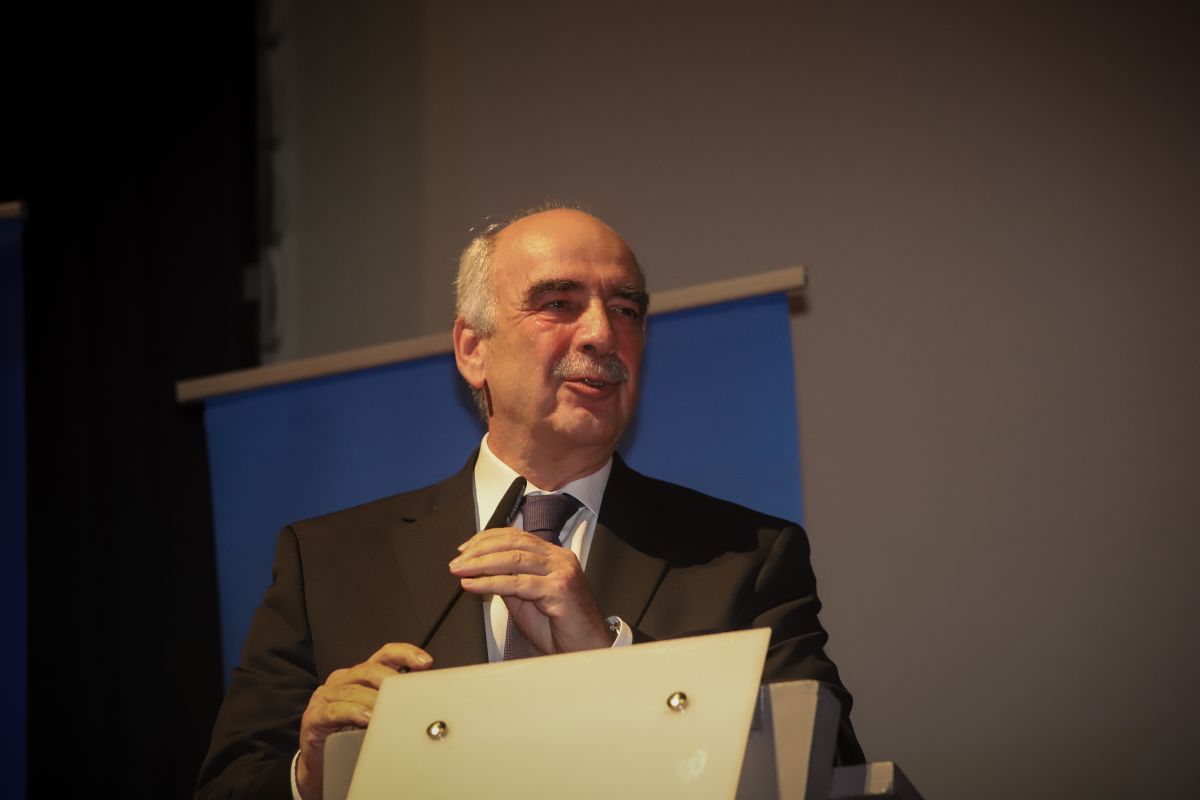 Βαγγέλης Μεϊμαράκης: Η επική κάρτα του για το Πάσχα