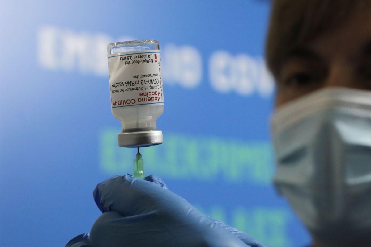 Κρούσματα σήμερα 27/4: Οι εμβολιασμοί φέρνουν την άρση των απαγορεύσεων