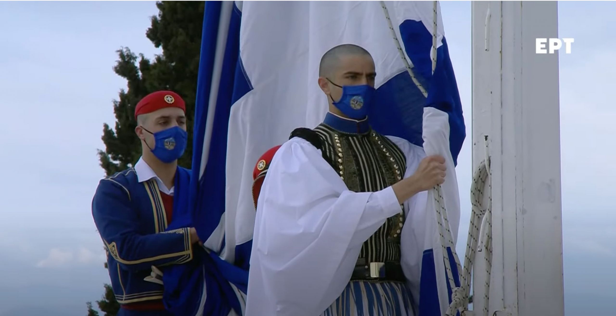 25η Μαρτίου: Η έπαρση της σημαίας από την Ακρόπολη