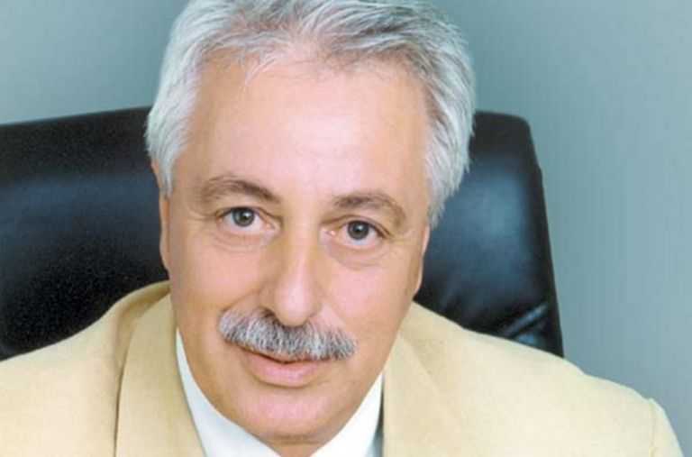Πέθανε ο Γιάννης Στάμος