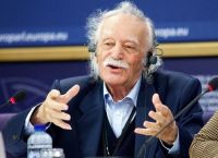 Μανώλης Γλέζος: Το όνομά του πήρε αίθουσα του Ευρωπαϊκού Κοινοβουλίου Μανώλης Γλέζος: Το όνομά του πήρε αίθουσα του Ευρωπαϊκού Κοινοβουλίου