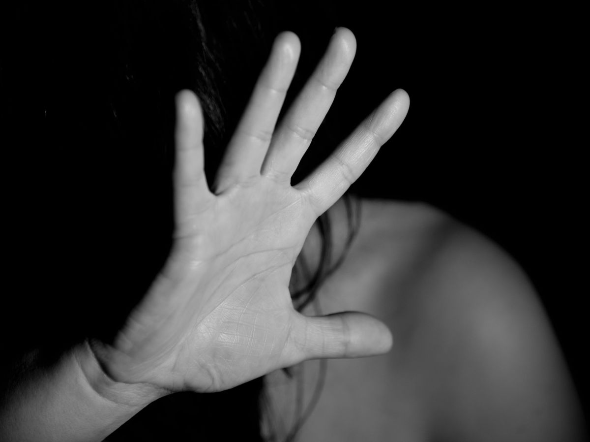 Γυναίκα έπεσε θύμα κακοποίησης από το σύντροφό της