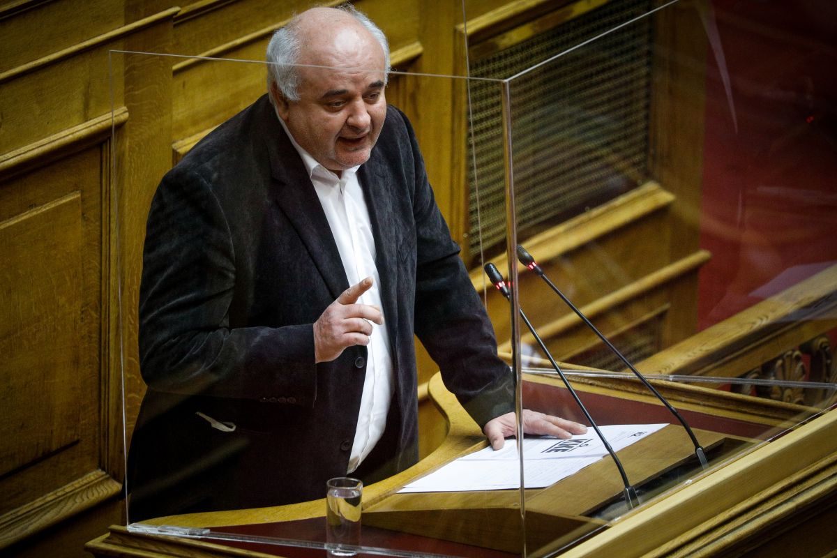 Καραθανασόπουλος: Άφησαν αθωράκιστο το δημόσιο σύστημα υγείας