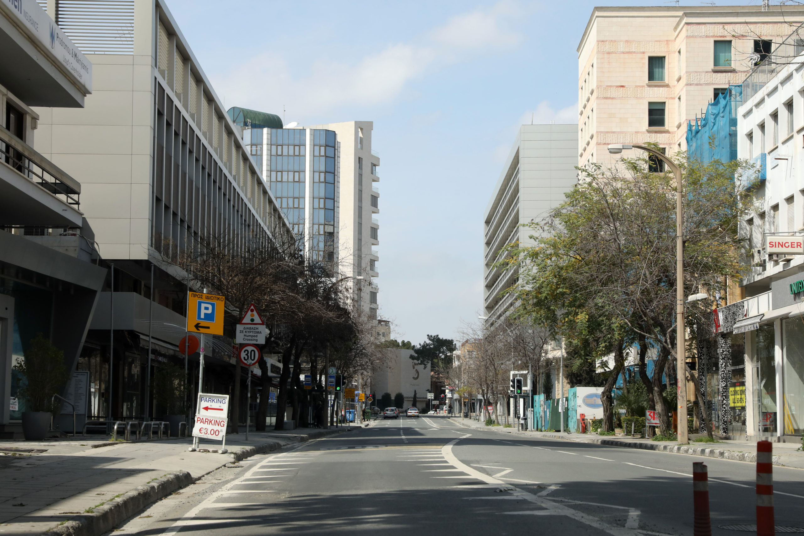 Κύπρος: Σε αυστηρό lockdown από σήμερα