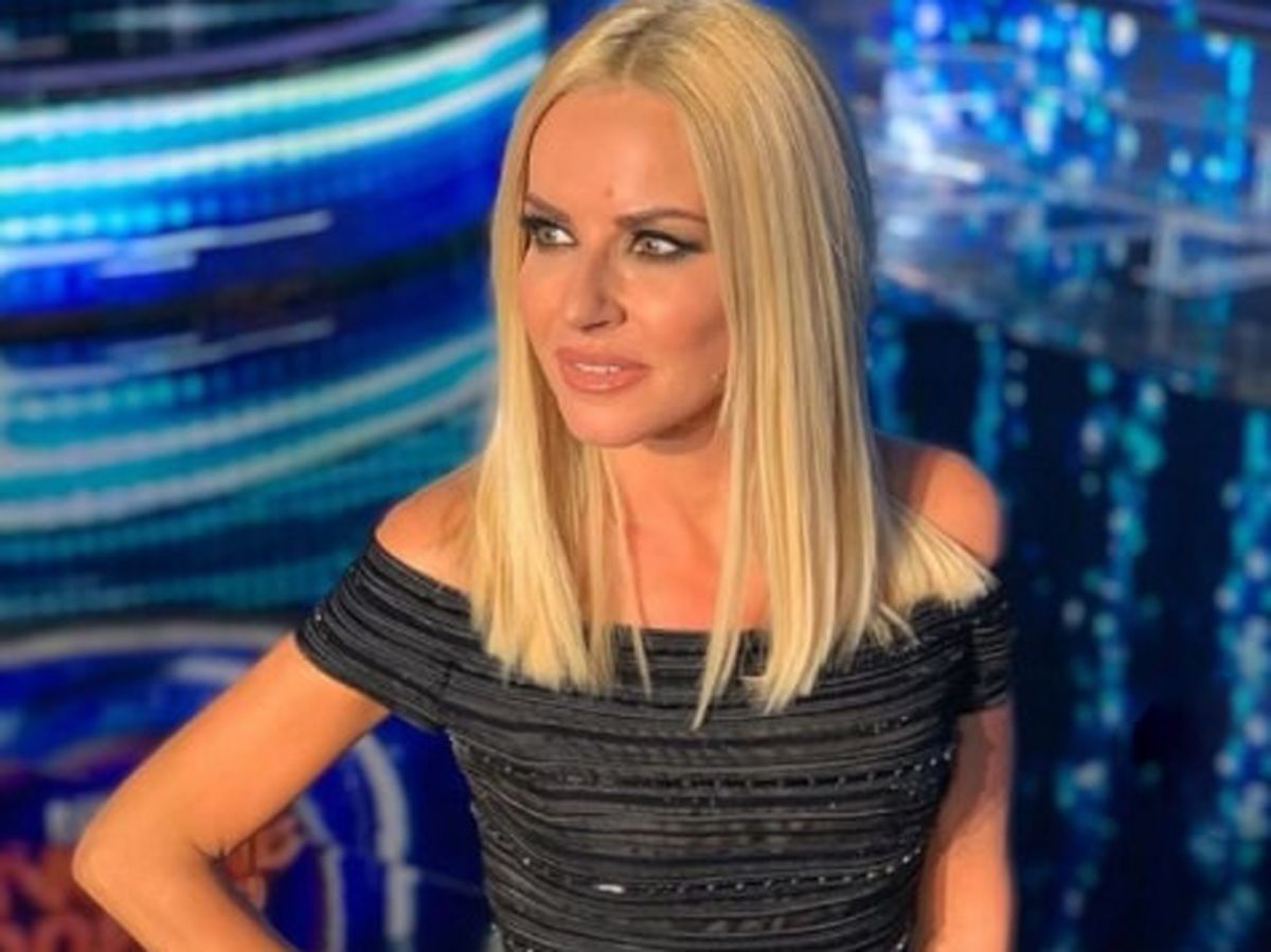 Μαρία Μπεκατώρου: Η φωτογραφία με μαγιό που «ξεσήκωσε»