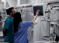 Ελλάδα κορωνοϊός: Αυξήθηκαν οι εισαγωγές στα νοσοκομεία