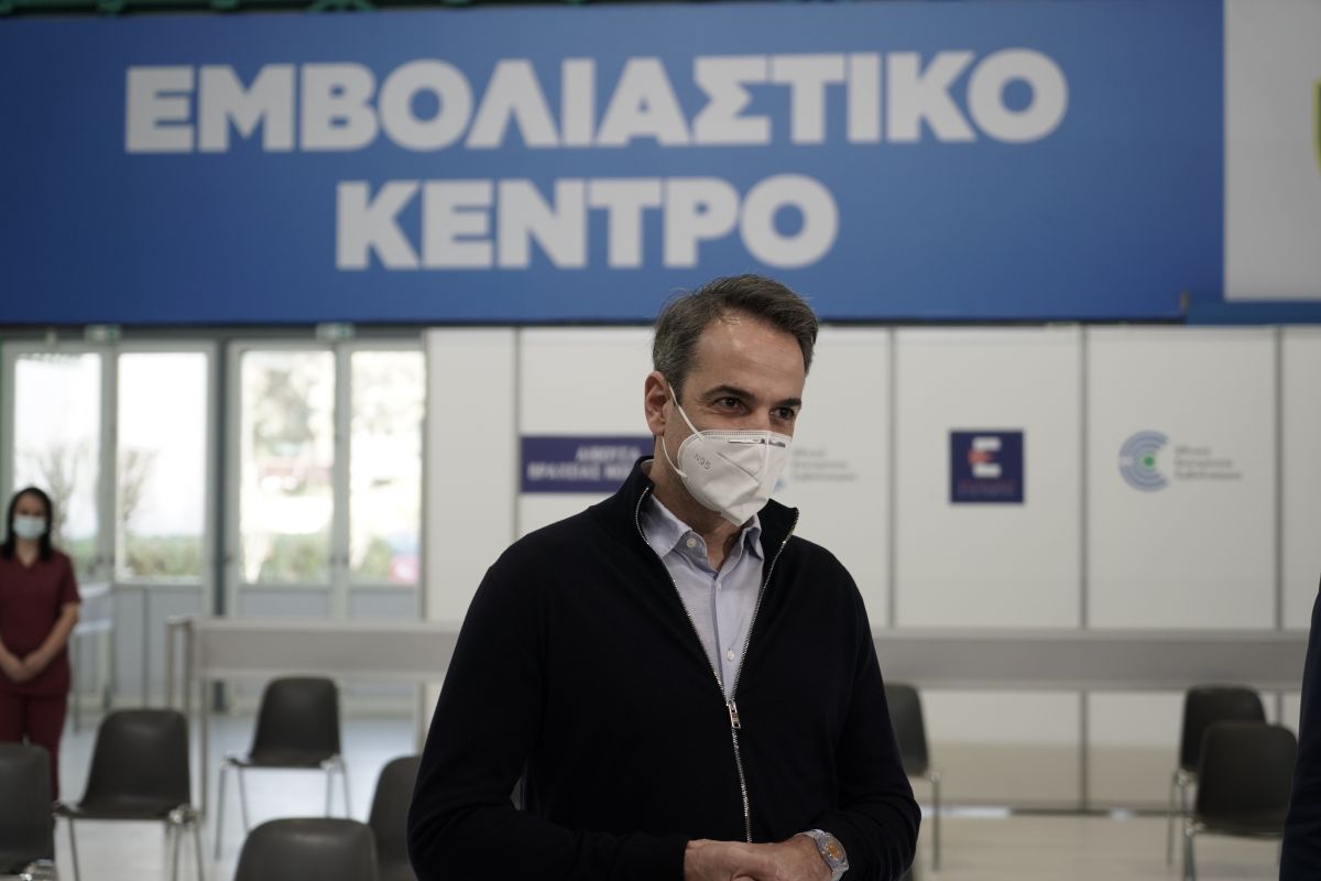 Μητσοτάκης: Με τον εμβολιασμό θα πάρουμε πίσω τις ζωές μας